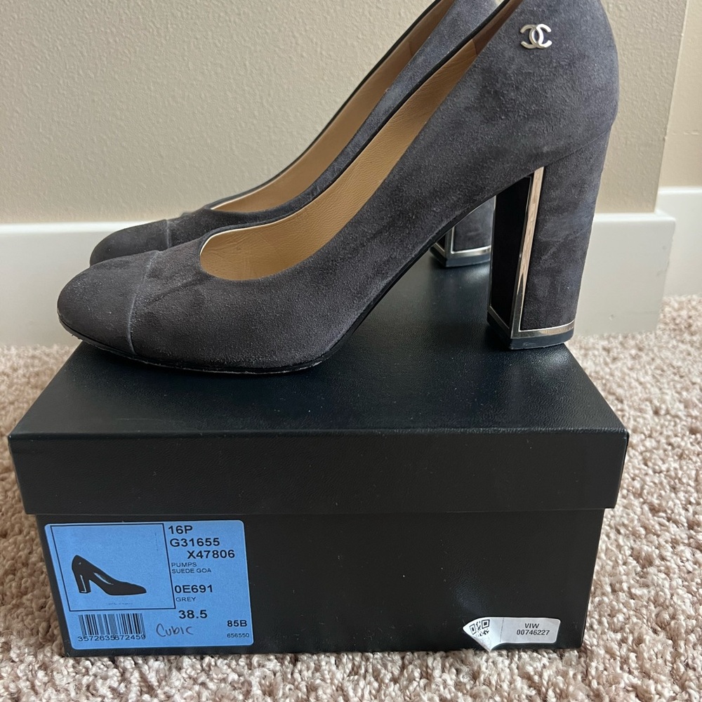 CHANEL Gray Suede Heels